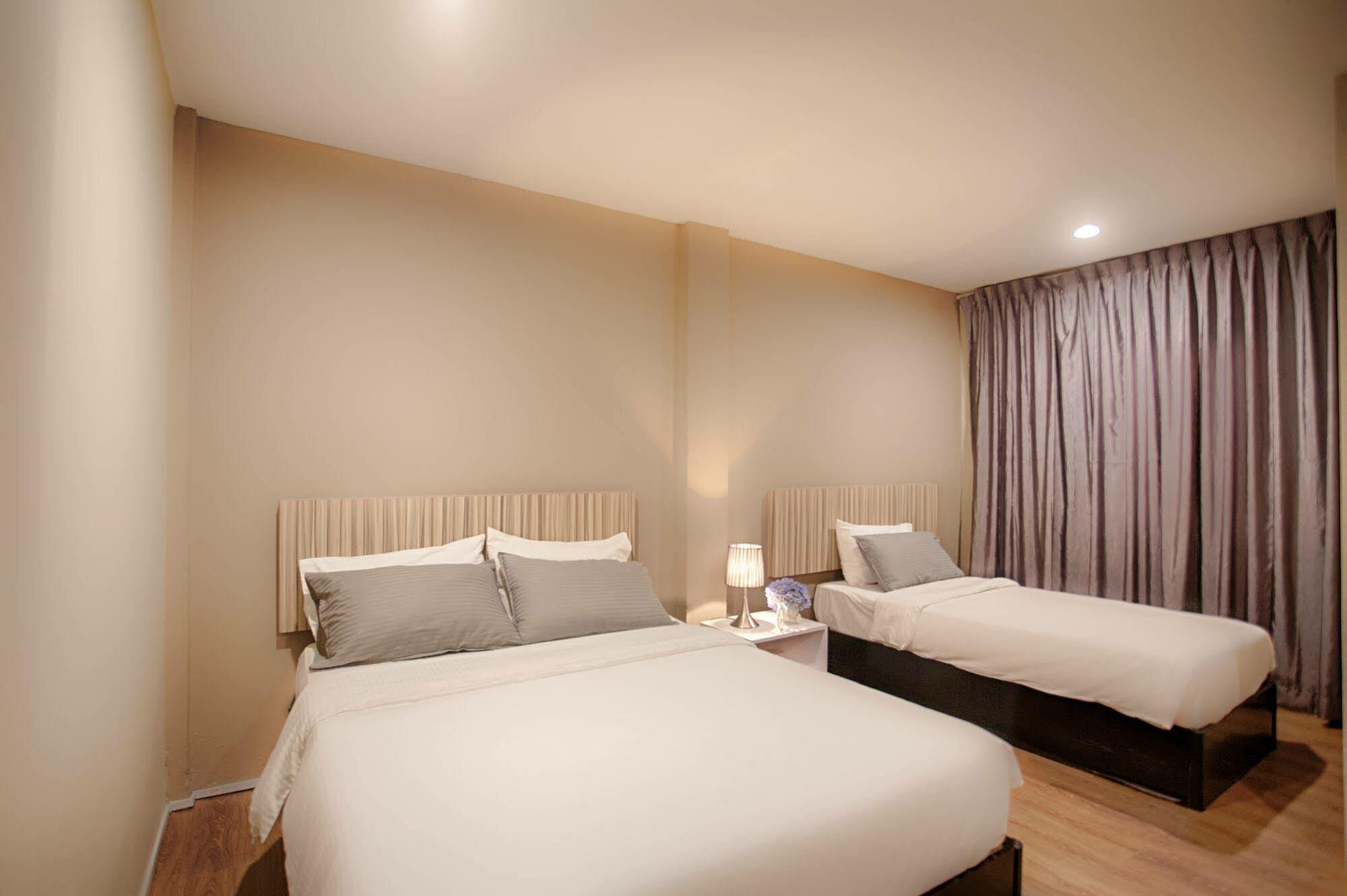 New Boutique Hotel Johor Bahru Exterior photo